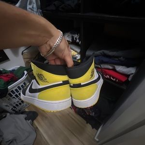 Jordan 1 yellow toe